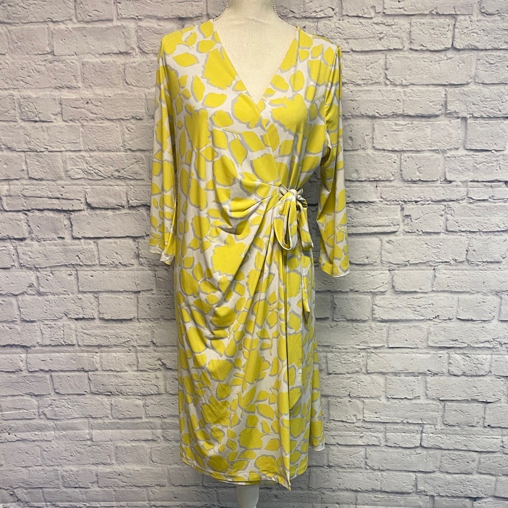 A Pea in the Pod Yellow and White Maternity Wrap Dress Size L